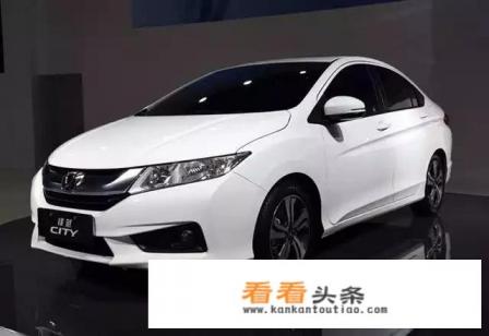 本人今年想买一个10万左右的车，家庭自用，朋友们推荐一下