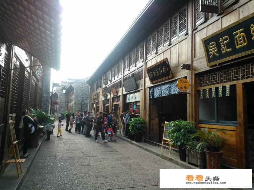 南塘老街离火车站有多远