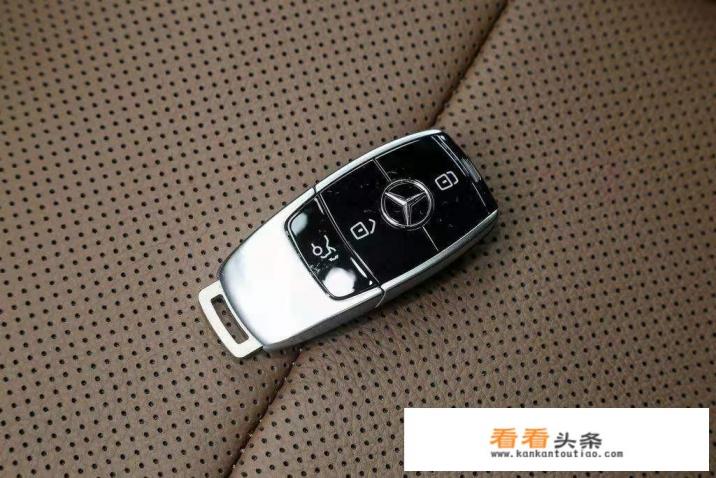 奔驰e260落地多少钱