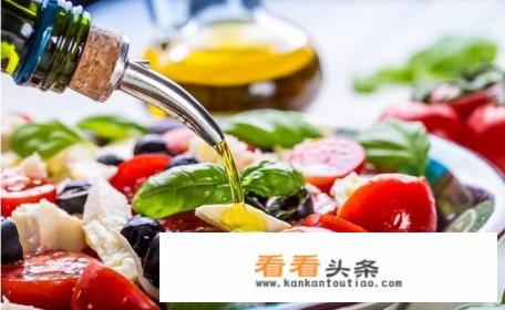 请问健身减脂期间叶子蔬菜可以随便吃么