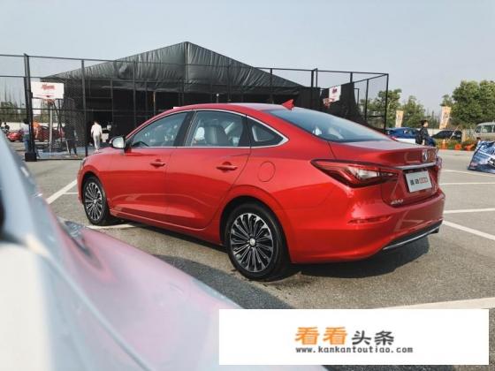 《这！就是灌篮》中的长安逸动在8万元级别中怎么样？真的有那么全面吗