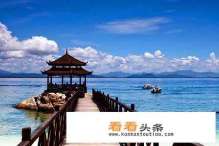 你知道的最适合情侣旅游的三个地方是哪里？为什么
