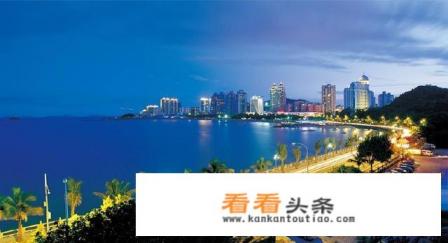 你知道的最适合情侣旅游的三个地方是哪里？为什么