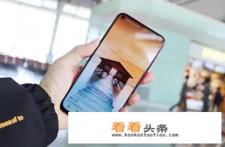 nova5是荣耀系列吗