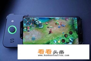有没有什么和CF一样的游戏