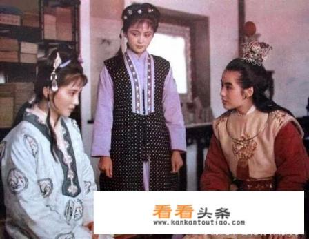 87电视剧到底是最忠实“曹雪芹原意，还是剧本、服饰、背景音乐创新的现代化影视快餐