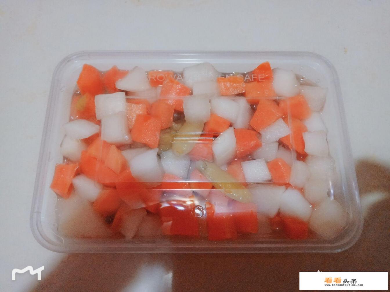 味道醇美，又脆又嫰的白萝卜条该怎样腌制