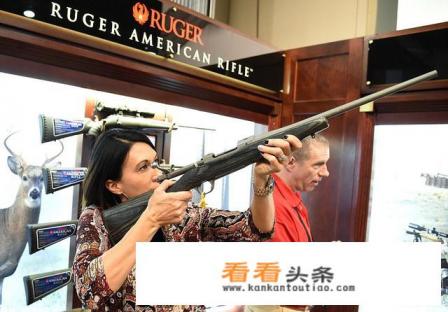 恐怖！美国爆发大型枪击事件，一家7口遭灭门，怎么回事