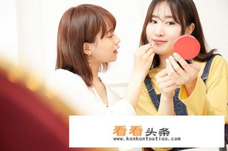 我和邻居去旅游,回来就绝交了,为什么有人说不能和熟人去旅游