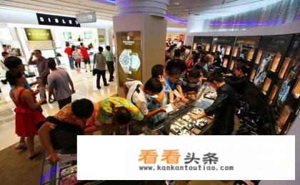 跟团旅游，对于导游的二次消费（购物和自费）你怎么看