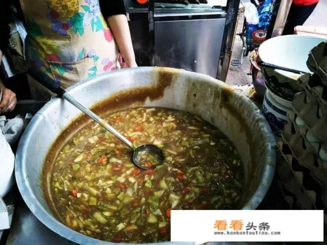 西安 *** 肉丸胡辣汤里的肉丸怎么做比较好吃 西安 *** 肉丸胡辣汤里的肉丸怎么做比较好吃