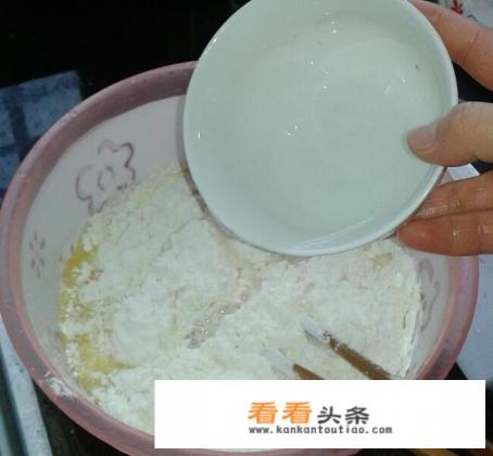 稀面糊饼的家常做法 稀面糊饼的家常做法