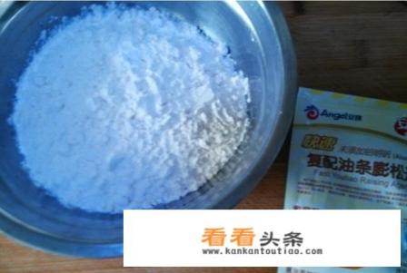 快速炸油条的配方是什么,该怎么做呢 快速炸油条的配方是什么,该怎么做呢