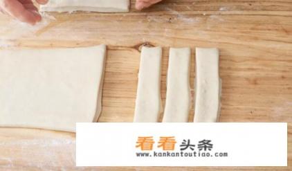 快速炸油条的配方是什么,该怎么做呢 快速炸油条的配方是什么,该怎么做呢