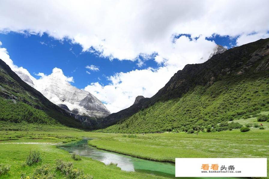 8月份武汉往返稻城的自驾游该如何规划路线 8月份武汉往返稻城的自驾游该如何规划路线