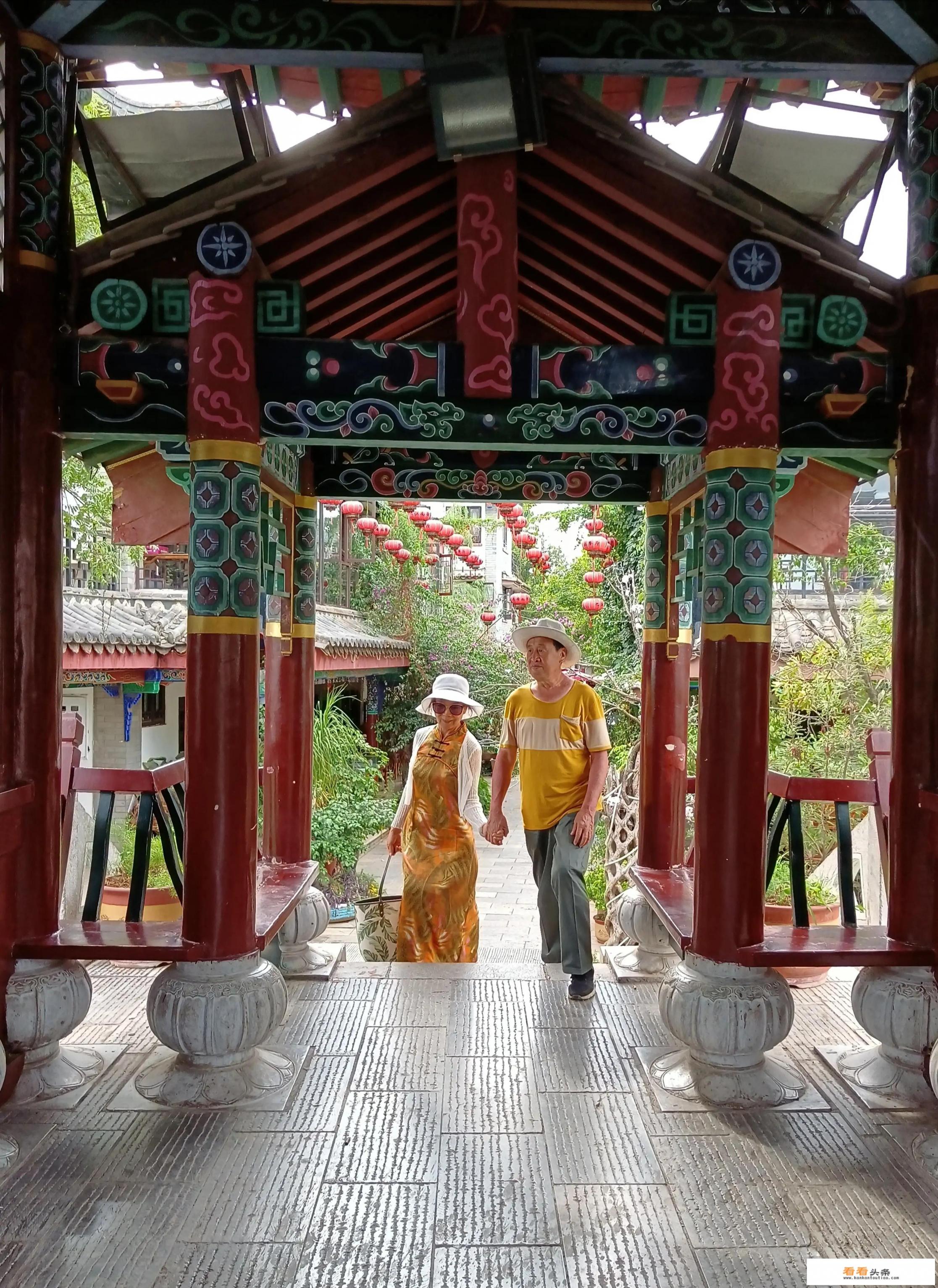 出去旅游怎么照相摆姿势好看