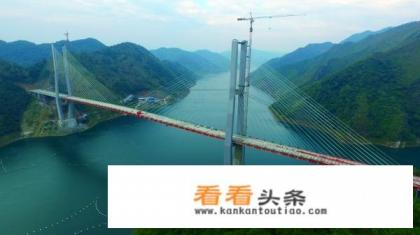 是什么原因让“天无三日晴、地无三里平、人无三分银”的贵州在这几年里惊艳中国 是什么原因让“天无三日晴、地无三里平、人无三分银”的贵州在这几年里惊艳中国