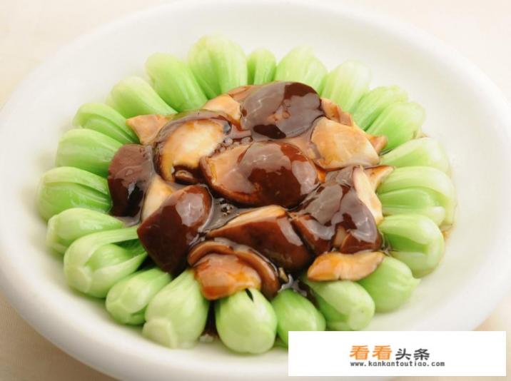 香菇蒸鸡，香菇怎么做才不会很咸