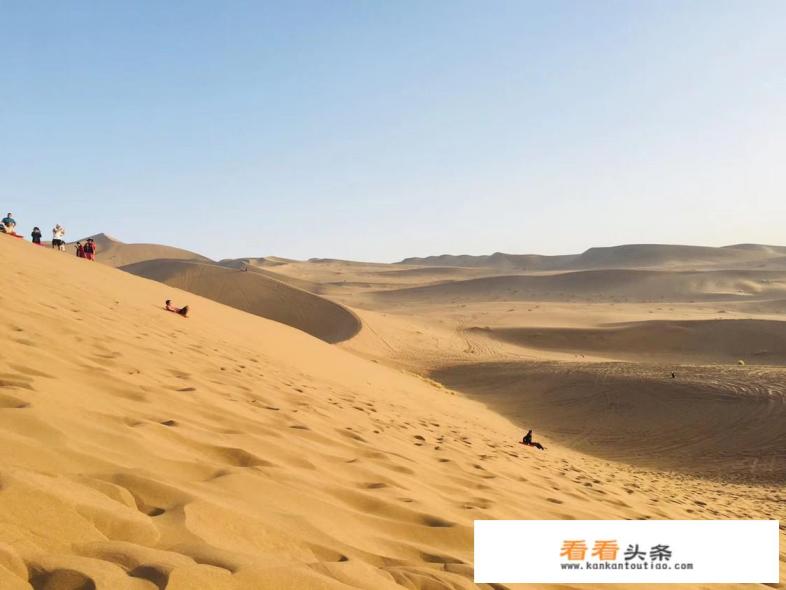 十月份去敦煌沙漠地区旅行需要准备什么衣服和物品 十月份去敦煌沙漠地区旅行需要准备什么衣服和物品