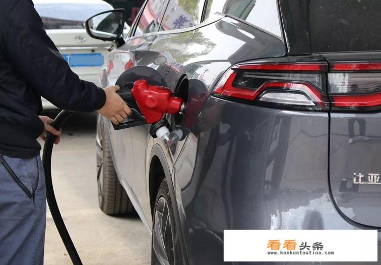 全新唐DM的纯电续航里程是多少？油耗怎么样