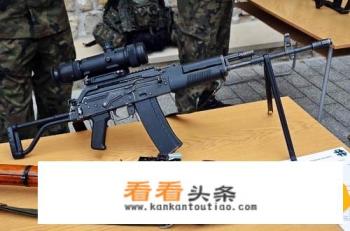  *** 战场游戏里该怎么搭配两把主枪比较好