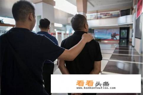 昆明一旅行社涉接“低价团”收取高额购物回扣,28人被警方刑拘,对此你怎么看 昆明一旅行社涉接“低价团”收取高额购物回扣,28人被警方刑拘,对此你怎么看