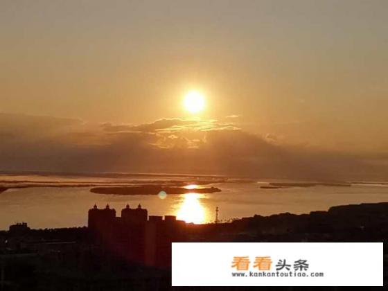 现在出去旅游需要注意些什么啊?哪里比较凉快啊 现在出去旅游需要注意些什么啊?哪里比较凉快啊