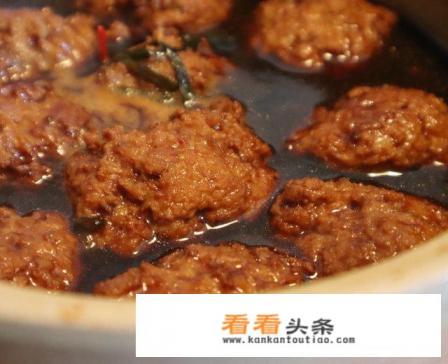 正宗红烧狮子头怎么做 正宗红烧狮子头怎么做