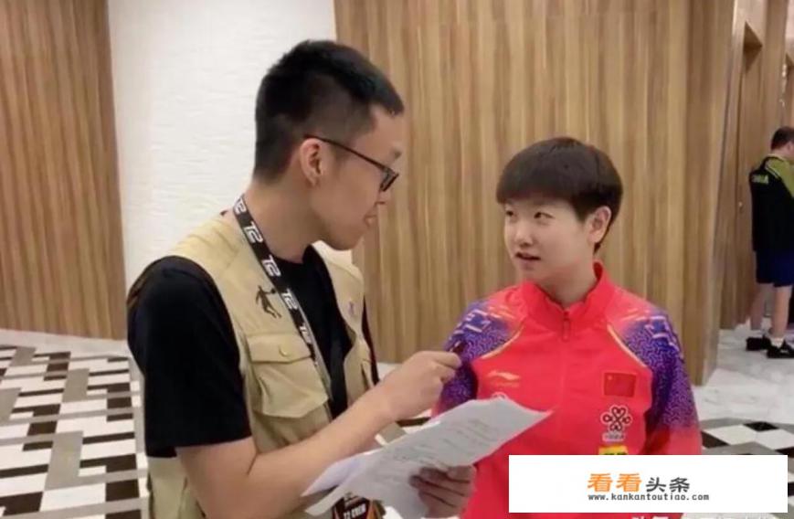 钻石画粘上卫生纸了怎么办