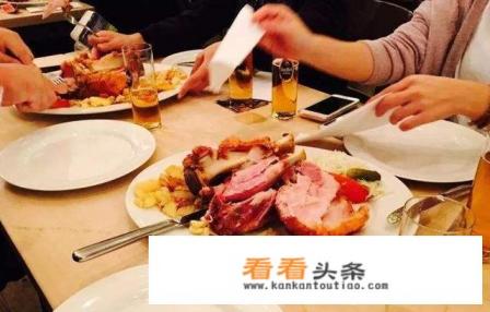 西餐用餐时上菜的顺序