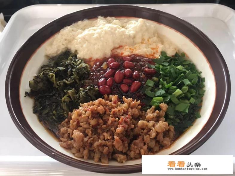 昆明的豆花米线怎么做最好吃