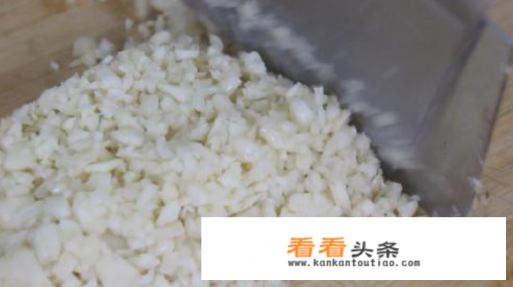 金汤蒜蓉怎么熬出来的