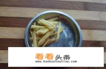 螃蟹炒年糕的做法