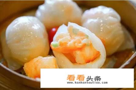 做虾饺时,怎样和面才能让做出来的虾饺呈半透明状 做虾饺时,怎样和面才能让做出来的虾饺呈半透明状