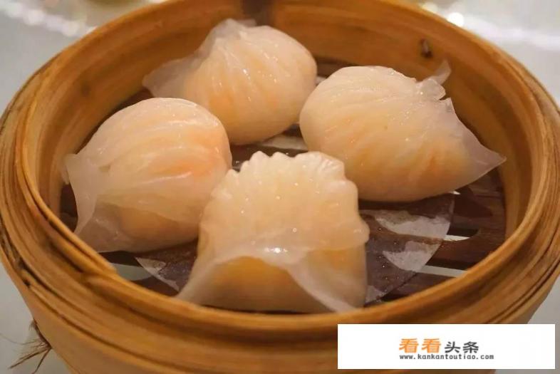 做虾饺时,怎样和面才能让做出来的虾饺呈半透明状 做虾饺时,怎样和面才能让做出来的虾饺呈半透明状