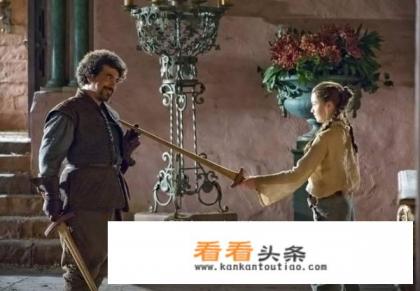 《权力的游戏》第八季，龙母为什么一定要屠城