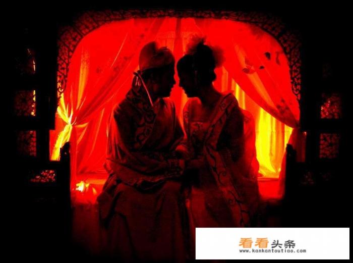 有人说古代闹洞房尺度太大，新郎为何还敢怒不敢言