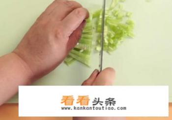 大厨凉拌茄子的做法