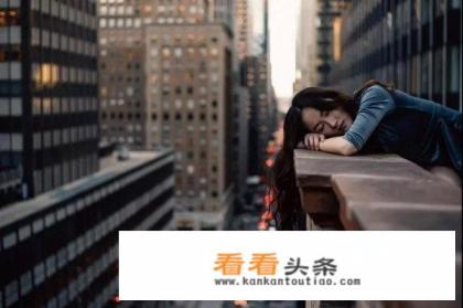 过年了，和朋友聚会，遇到前女友会不会尴尬？你会怎么做