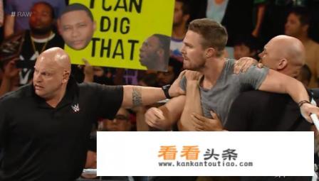 有哪些世界名流来了WWE后，反而被打了