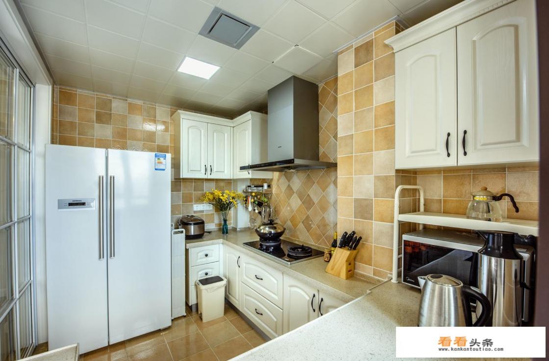 那位师傅给我推荐厨房和卫生间瓷砖装修效果图 那位师傅给我推荐厨房和卫生间瓷砖装修效果图