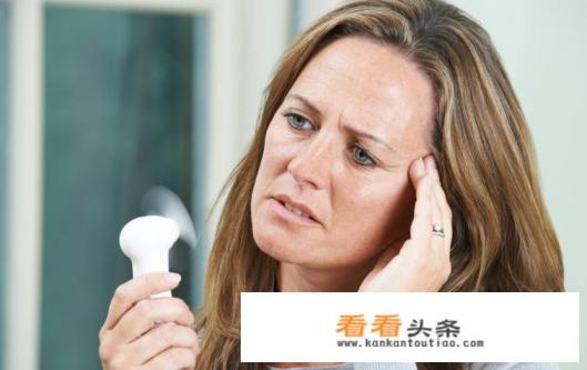 女性更年期年龄和症状是怎样的 女性更年期年龄和症状是怎样的