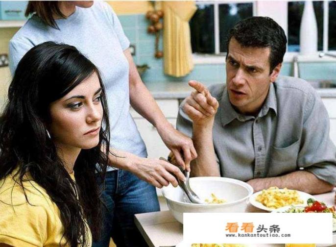 公婆一天打牌打游戏，一整天人不带，菜不买，我煮好了他们直接吃。我还要继续养他们吗