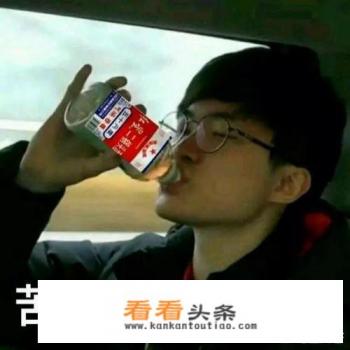 SKT全队兴奋不已,恩静恋上韩国男星,Faker受 *** 恐将大开杀戒,他们能轻松击败G2吗 SKT全队兴奋不已,恩静恋上韩国男星,Faker受 *** 恐将大开杀戒,他们能轻松击败G2吗