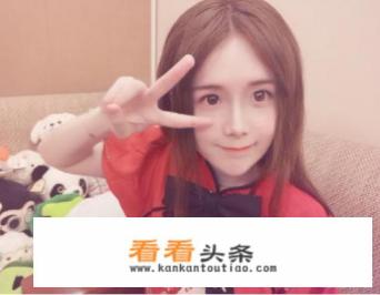 CS:GO一哥茄子女装直播被旭旭宝宝点评外观不错,但声音不如乔碧萝,你觉得呢