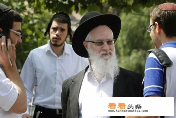 伊拉克的士兵为什么大多像萨达姆一样留有胡子？是习惯还是生理条件