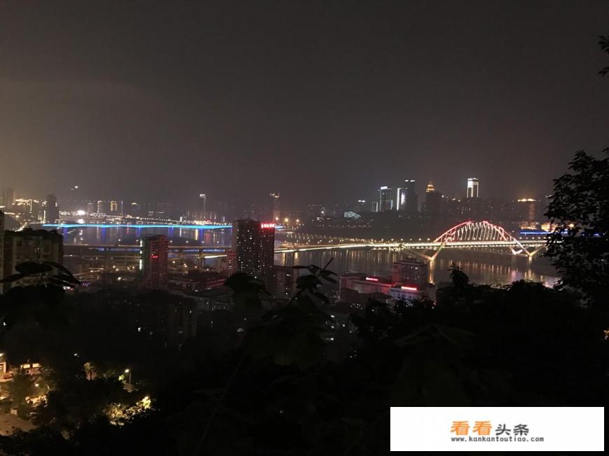 只能在重庆游玩一天半的时间,怎样安排行程 只能在重庆游玩一天半的时间,怎样安排行程