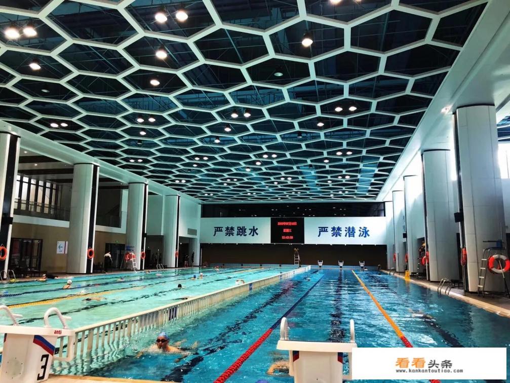长期在游泳馆游泳有什么害处 长期在游泳馆游泳有什么害处