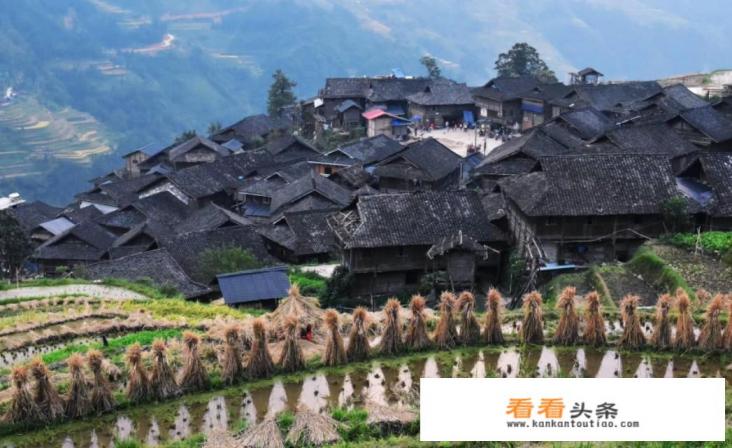 什么地方旅游好玩又具有民族特色？谢谢