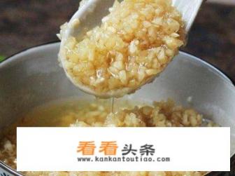 碳烤生蚝扇贝的蒜泥是怎么 *** 的 碳烤生蚝扇贝的蒜泥是怎么 *** 的